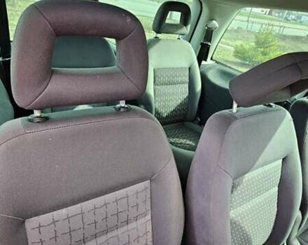 Серый Сеат Альхамбра, объемом двигателя 2 л и пробегом 297 тыс. км за 7500 $, фото 6 на Automoto.ua