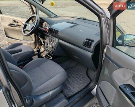 Серый Сеат Альхамбра, объемом двигателя 1.98 л и пробегом 279 тыс. км за 5300 $, фото 2 на Automoto.ua