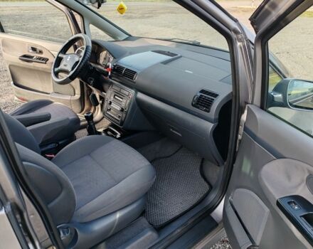 Серый Сеат Альхамбра, объемом двигателя 2 л и пробегом 280 тыс. км за 5600 $, фото 13 на Automoto.ua