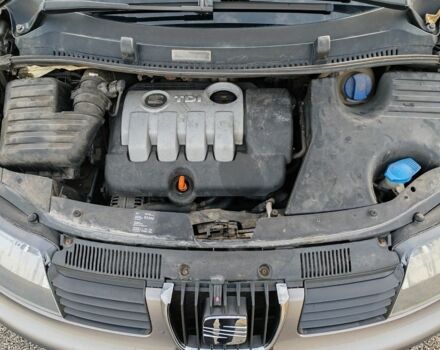 Серый Сеат Альхамбра, объемом двигателя 2 л и пробегом 280 тыс. км за 5600 $, фото 17 на Automoto.ua