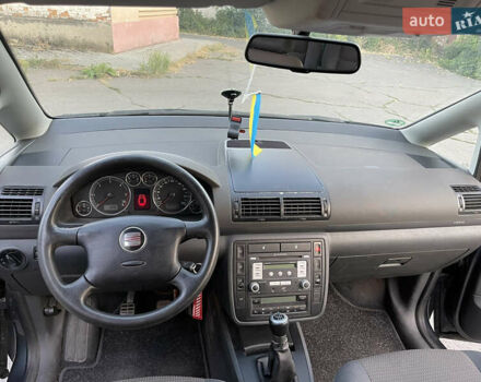 Серый Сеат Альхамбра, объемом двигателя 2 л и пробегом 267 тыс. км за 6300 $, фото 26 на Automoto.ua