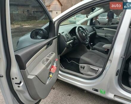 Сірий Сеат Альхамбра, об'ємом двигуна 2 л та пробігом 320 тис. км за 8600 $, фото 20 на Automoto.ua
