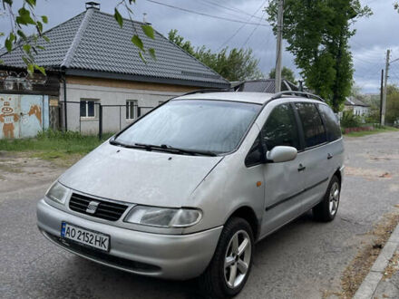 Сеат Альхамбра 1997 в Харькове на Automoto.ua Серый Сеат Альхамбра, объемом двигателя 1.98 л и пробегом 400 тыс. км за 2700 $, фото 1 на Automoto.ua