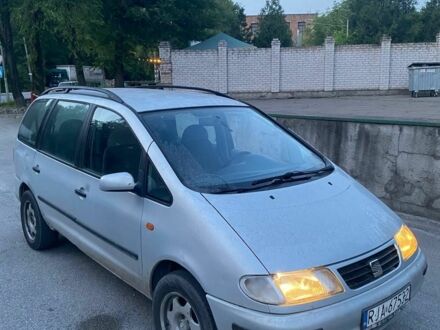 Сеат Альхамбра 1999 в Запорожье на Automoto.ua Серый Сеат Альхамбра, объемом двигателя 2 л и пробегом 320 тыс. км за 1150 $, фото 1 на Automoto.ua