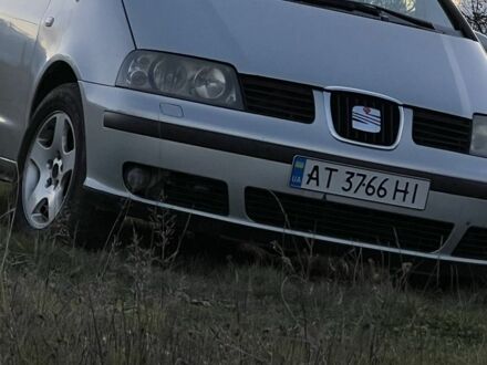 Серый Сеат Альхамбра, объемом двигателя 1.9 л и пробегом 330 тыс. км за 5600 $, фото 1 на Automoto.ua