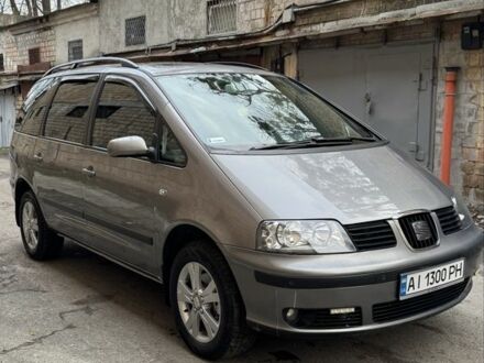 Серый Сеат Альхамбра, объемом двигателя 1.9 л и пробегом 295 тыс. км за 4800 $, фото 1 на Automoto.ua