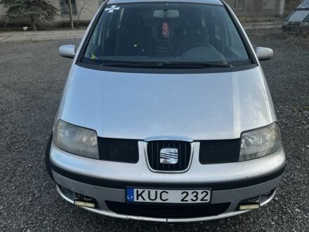 Сеат Альхамбра 2004 у Чернігові на Automoto.ua Сірий Сеат Альхамбра, об'ємом двигуна 1.9 л та пробігом 390 тис. км за 2200 $, фото 1 на Automoto.ua