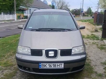 Сеат Альхамбра 2004 в Дубровице на Automoto.ua Серый Сеат Альхамбра, объемом двигателя 1.9 л и пробегом 338 тыс. км за 4500 $, фото 1 на Automoto.ua
