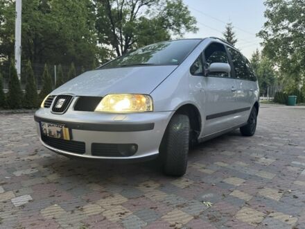 Серый Сеат Альхамбра, объемом двигателя 0 л и пробегом 400 тыс. км за 2850 $, фото 1 на Automoto.ua