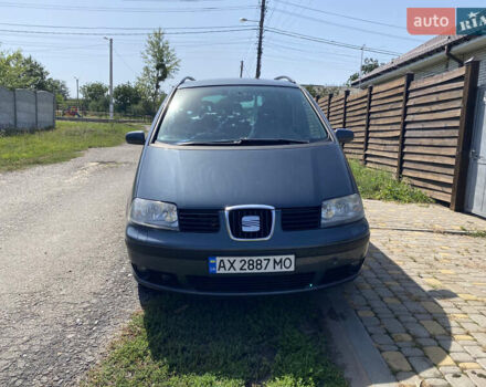 Сеат Альхамбра 2006 в Харькове на Automoto.ua Серый Сеат Альхамбра, объемом двигателя 1.78 л и пробегом 344 тыс. км за 6300 $, фото 1 на Automoto.ua