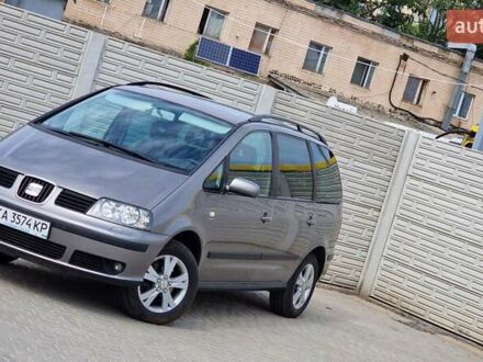 Сеат Альхамбра 2008 у Одесі на Automoto.ua Сірий Сеат Альхамбра, об'ємом двигуна 1.78 л та пробігом 158 тис. км за 7700 $, фото 1 на Automoto.ua