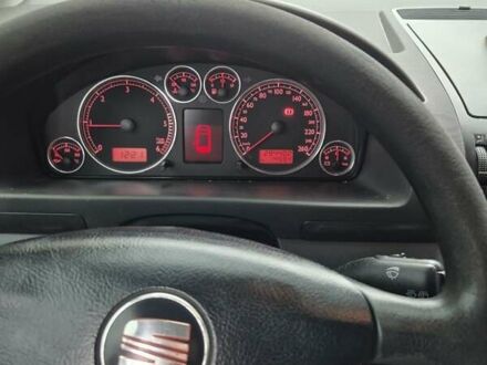 Сірий Сеат Альхамбра, об'ємом двигуна 2 л та пробігом 294 тис. км за 6600 $, фото 1 на Automoto.ua