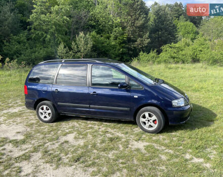 Синий Сеат Альхамбра, объемом двигателя 2 л и пробегом 558 тыс. км за 3800 $, фото 1 на Automoto.ua
