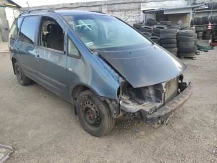 Сеат Альхамбра 2001 в Днепре (Днепропетровске) на Automoto.ua Зеленый Сеат Альхамбра, объемом двигателя 0 л и пробегом 200 тыс. км за 1150 $, фото 1 на Automoto.ua