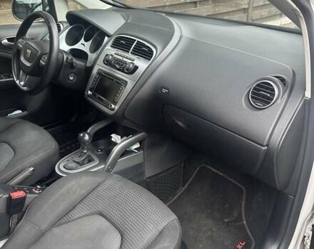 Сеат Алтеа Фрітрек 2013 у Києві на Automoto.ua Білий Сеат Алтеа Фрітрек, об'ємом двигуна 2 л та пробігом 178 тис. км за 11800 $, фото 7 на Automoto.ua