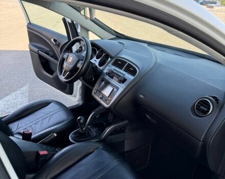 Білий Сеат Altea, об'ємом двигуна 0 л та пробігом 250 тис. км за 7777 $, фото 9 на Automoto.ua