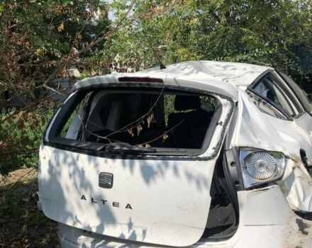 Белый Сеат Алтеа, объемом двигателя 0 л и пробегом 50 тыс. км за 1200 $, фото 10 на Automoto.ua