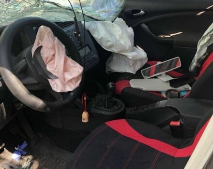 Белый Сеат Алтеа, объемом двигателя 0 л и пробегом 50 тыс. км за 1200 $, фото 22 на Automoto.ua