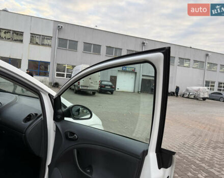 Білий Сеат Altea, об'ємом двигуна 1.6 л та пробігом 255 тис. км за 4999 $, фото 37 на Automoto.ua