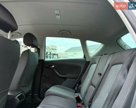 Білий Сеат Altea, об'ємом двигуна 1.6 л та пробігом 255 тис. км за 4999 $, фото 30 на Automoto.ua