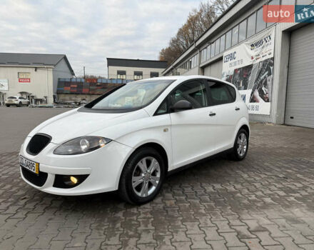Білий Сеат Altea, об'ємом двигуна 1.6 л та пробігом 255 тис. км за 4999 $, фото 1 на Automoto.ua