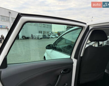 Белый Сеат Алтеа, объемом двигателя 1.6 л и пробегом 250 тыс. км за 5100 $, фото 26 на Automoto.ua