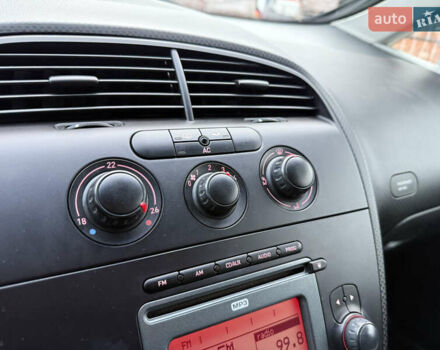 Белый Сеат Алтеа, объемом двигателя 1.6 л и пробегом 250 тыс. км за 5100 $, фото 21 на Automoto.ua