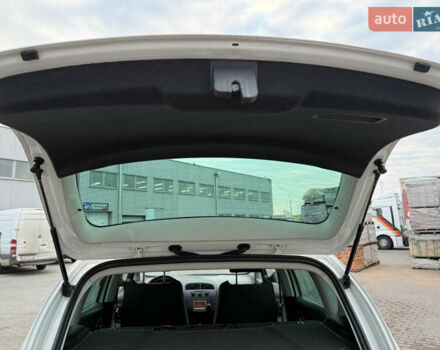 Білий Сеат Altea, об'ємом двигуна 1.6 л та пробігом 255 тис. км за 4999 $, фото 32 на Automoto.ua