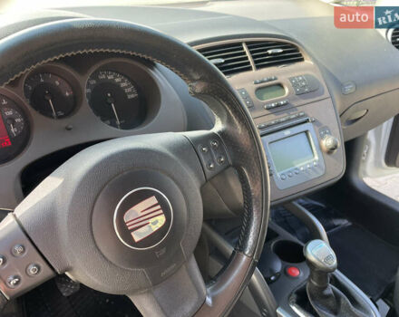 Білий Сеат Altea, об'ємом двигуна 1.97 л та пробігом 278 тис. км за 6900 $, фото 16 на Automoto.ua
