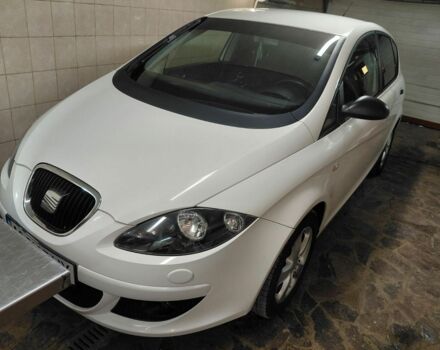 Белый Сеат Алтеа, объемом двигателя 1.9 л и пробегом 137 тыс. км за 5300 $, фото 2 на Automoto.ua