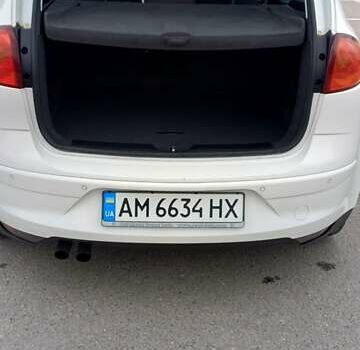 Білий Сеат Altea, об'ємом двигуна 1.39 л та пробігом 190 тис. км за 5950 $, фото 27 на Automoto.ua