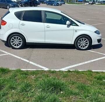 Білий Сеат Altea, об'ємом двигуна 1.39 л та пробігом 190 тис. км за 5950 $, фото 14 на Automoto.ua