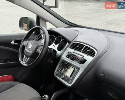 Білий Сеат Altea, об'ємом двигуна 1.6 л та пробігом 156 тис. км за 6700 $, фото 29 на Automoto.ua