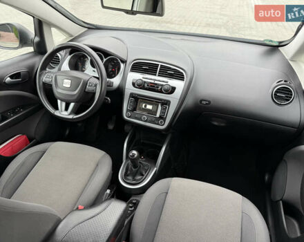 Білий Сеат Altea, об'ємом двигуна 1.6 л та пробігом 156 тис. км за 6700 $, фото 28 на Automoto.ua
