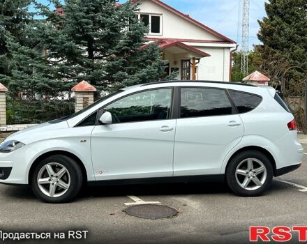 Сеат Altea 2013 у Фастове на Automoto.ua Білий Сеат Altea, об'ємом двигуна 1.6 л та пробігом 121 тис. км за 8900 $, фото 1 на Automoto.ua