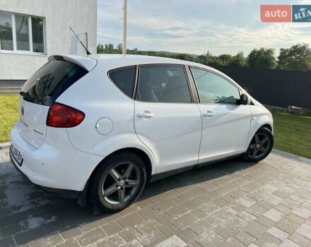 Білий Сеат Altea, об'ємом двигуна 1.6 л та пробігом 47 тис. км за 12000 $, фото 3 на Automoto.ua