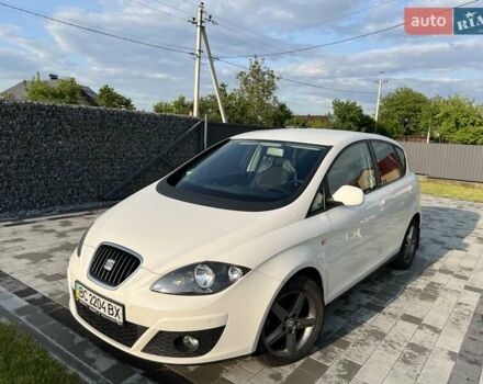 Білий Сеат Altea, об'ємом двигуна 1.6 л та пробігом 47 тис. км за 12000 $, фото 1 на Automoto.ua