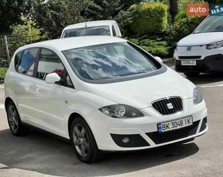 Білий Сеат Altea, об'ємом двигуна 1.6 л та пробігом 257 тис. км за 8999 $, фото 5 на Automoto.ua