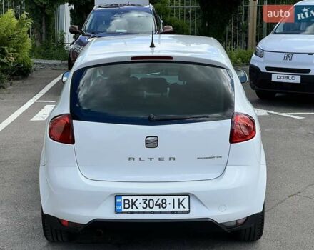 Білий Сеат Altea, об'ємом двигуна 1.6 л та пробігом 257 тис. км за 8999 $, фото 10 на Automoto.ua