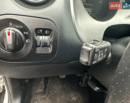 Белый Сеат Алтеа, объемом двигателя 1.39 л и пробегом 159 тыс. км за 8700 $, фото 27 на Automoto.ua