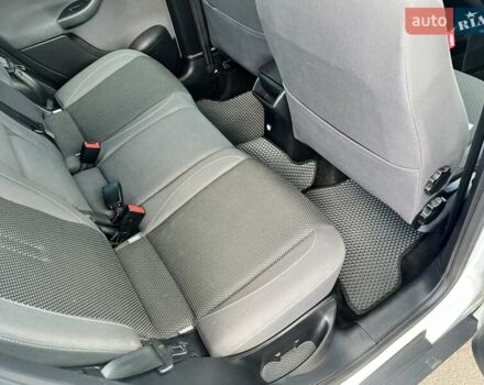Білий Сеат Altea, об'ємом двигуна 1.6 л та пробігом 257 тис. км за 8999 $, фото 19 на Automoto.ua