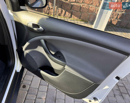 Белый Сеат Алтеа, объемом двигателя 1.6 л и пробегом 211 тыс. км за 10500 $, фото 45 на Automoto.ua