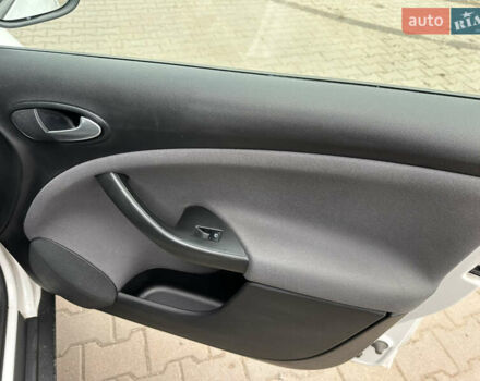 Белый Сеат Алтеа, объемом двигателя 1.39 л и пробегом 159 тыс. км за 8700 $, фото 31 на Automoto.ua