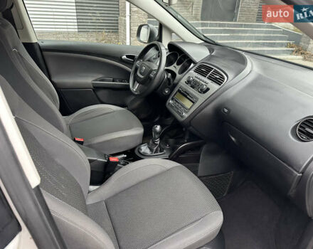 Белый Сеат Алтеа, объемом двигателя 1.39 л и пробегом 159 тыс. км за 8700 $, фото 35 на Automoto.ua