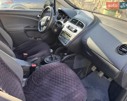 Белый Сеат Алтеа, объемом двигателя 1.6 л и пробегом 211 тыс. км за 10500 $, фото 46 на Automoto.ua