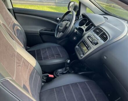 Білий Сеат Altea, об'ємом двигуна 1.6 л та пробігом 47 тис. км за 12000 $, фото 5 на Automoto.ua