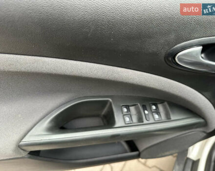 Белый Сеат Алтеа, объемом двигателя 1.39 л и пробегом 159 тыс. км за 8700 $, фото 29 на Automoto.ua