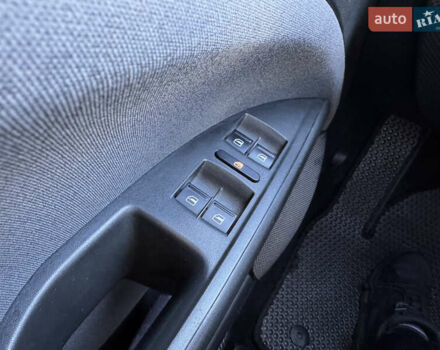 Белый Сеат Алтеа, объемом двигателя 1.6 л и пробегом 211 тыс. км за 10500 $, фото 28 на Automoto.ua