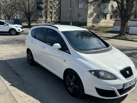 Сеат Алтеа 2011 в Белой Церкве на Automoto.ua Белый Сеат Алтеа, объемом двигателя 1.6 л и пробегом 220 тыс. км за 7000 $, фото 1 на Automoto.ua