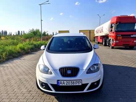 Белый Сеат Алтеа, объемом двигателя 1.8 л и пробегом 175 тыс. км за 7700 $, фото 1 на Automoto.ua